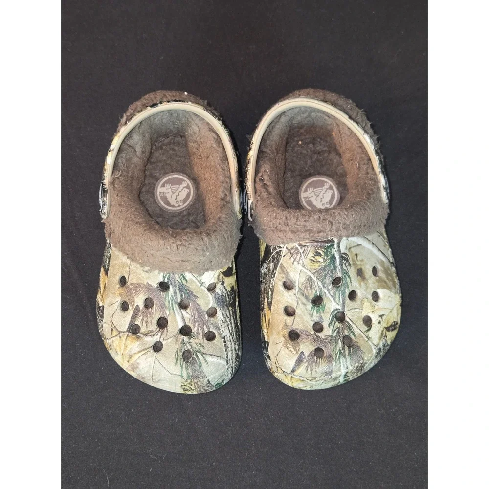 Kids Crocs Lined Clogs RealTree Camo Size C 4/5 Winter Warm